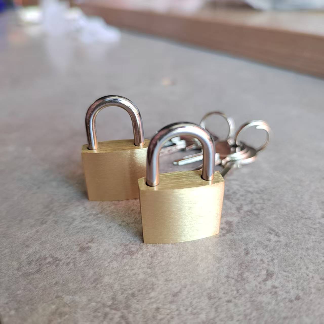 Brass Padlock with Keys, Small - đánh giá và giá Letter Opener Brass